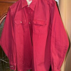 Wrangler (large) Burgundy Corduroy Button-Up Shirt. (034)